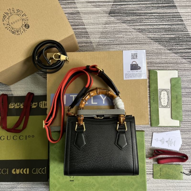 Gvc*1 tote bags